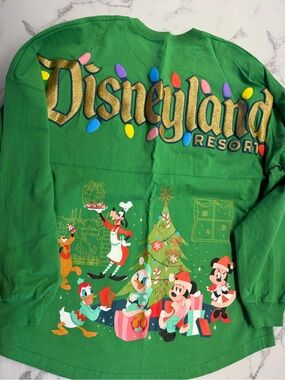 Disneyland Resort Green Holiday 🎁 Christmas 🎄 Crewneck Spirit Jersey Top